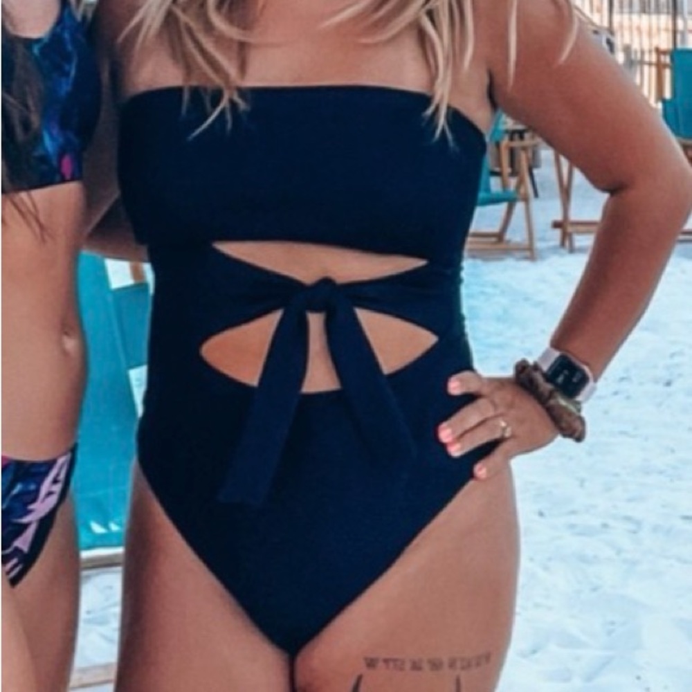 aerie Black One-Piece Swimsuit — Solid Coverage Size L